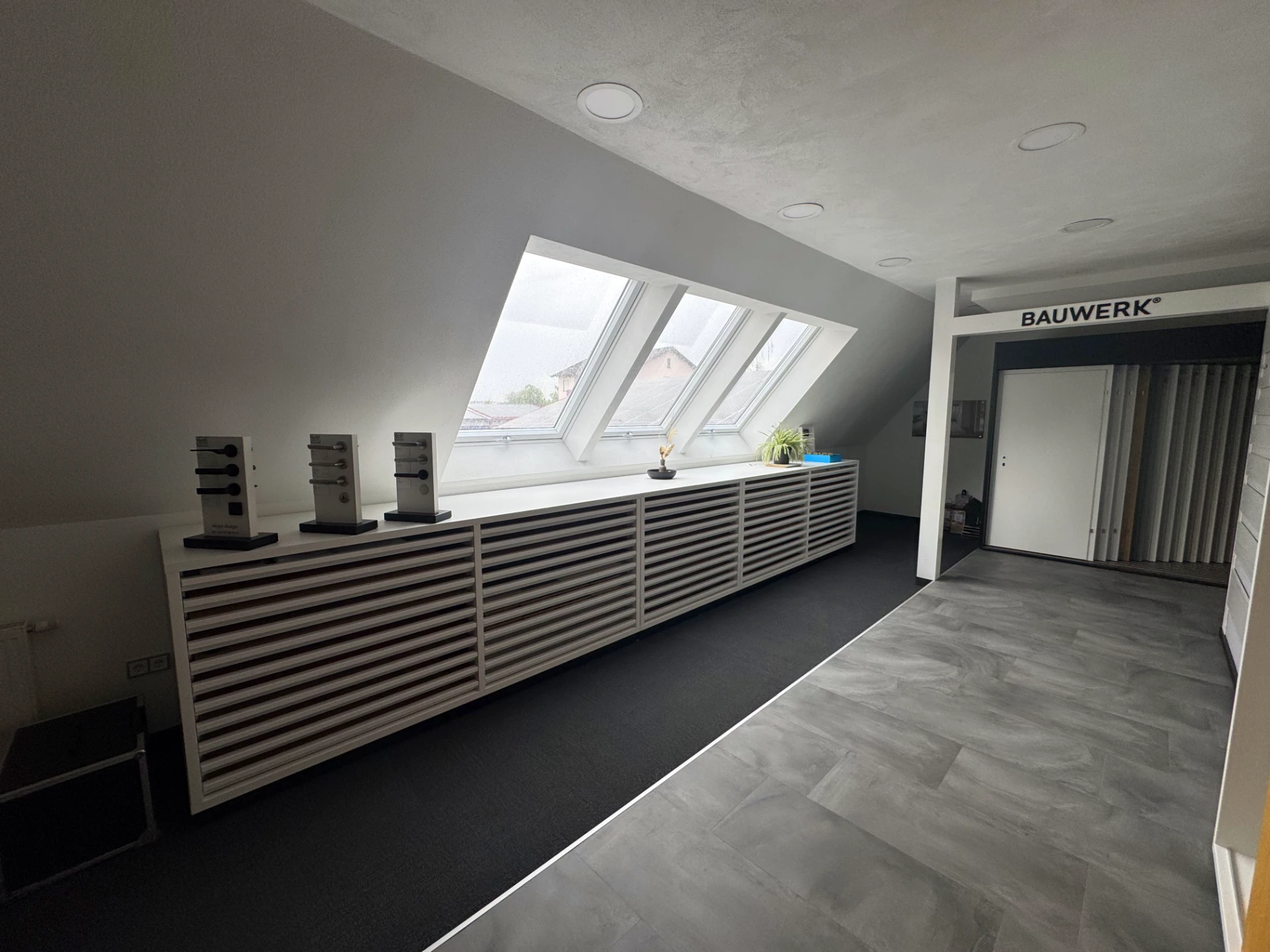 Echte Materialien zum Anfassen in unserem Showroom